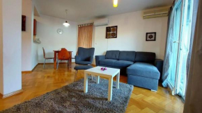 Sea & Mountain View Apartment